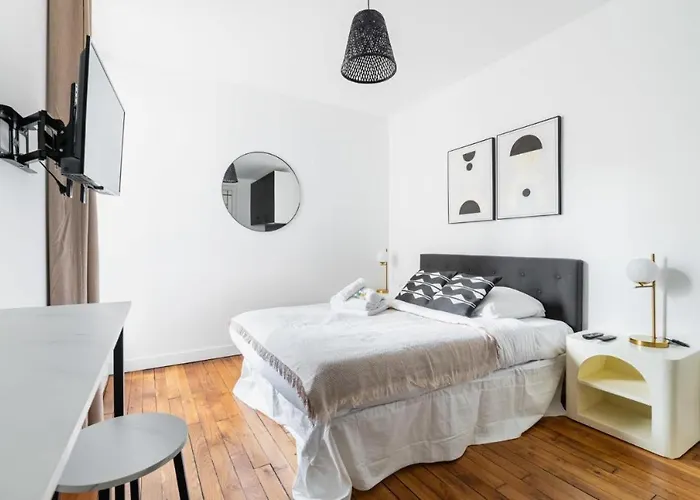 Service Au Coeur Du 19e - 2p Apartmán *